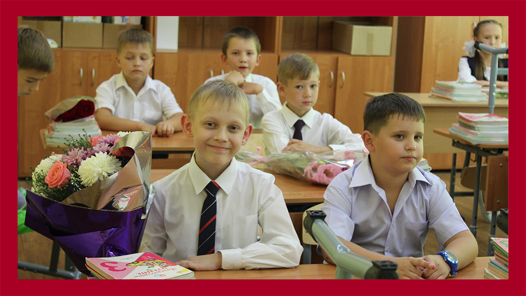 Половина моих одноклассников по слогам еле-еле вычитывали 5-10 слов. На фото не автор. Фото из сети интернет